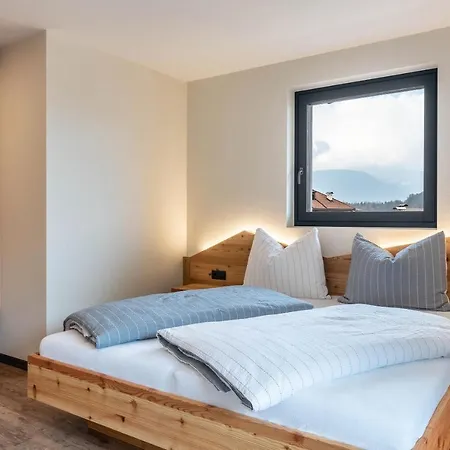 Lara Laerche Apartment *